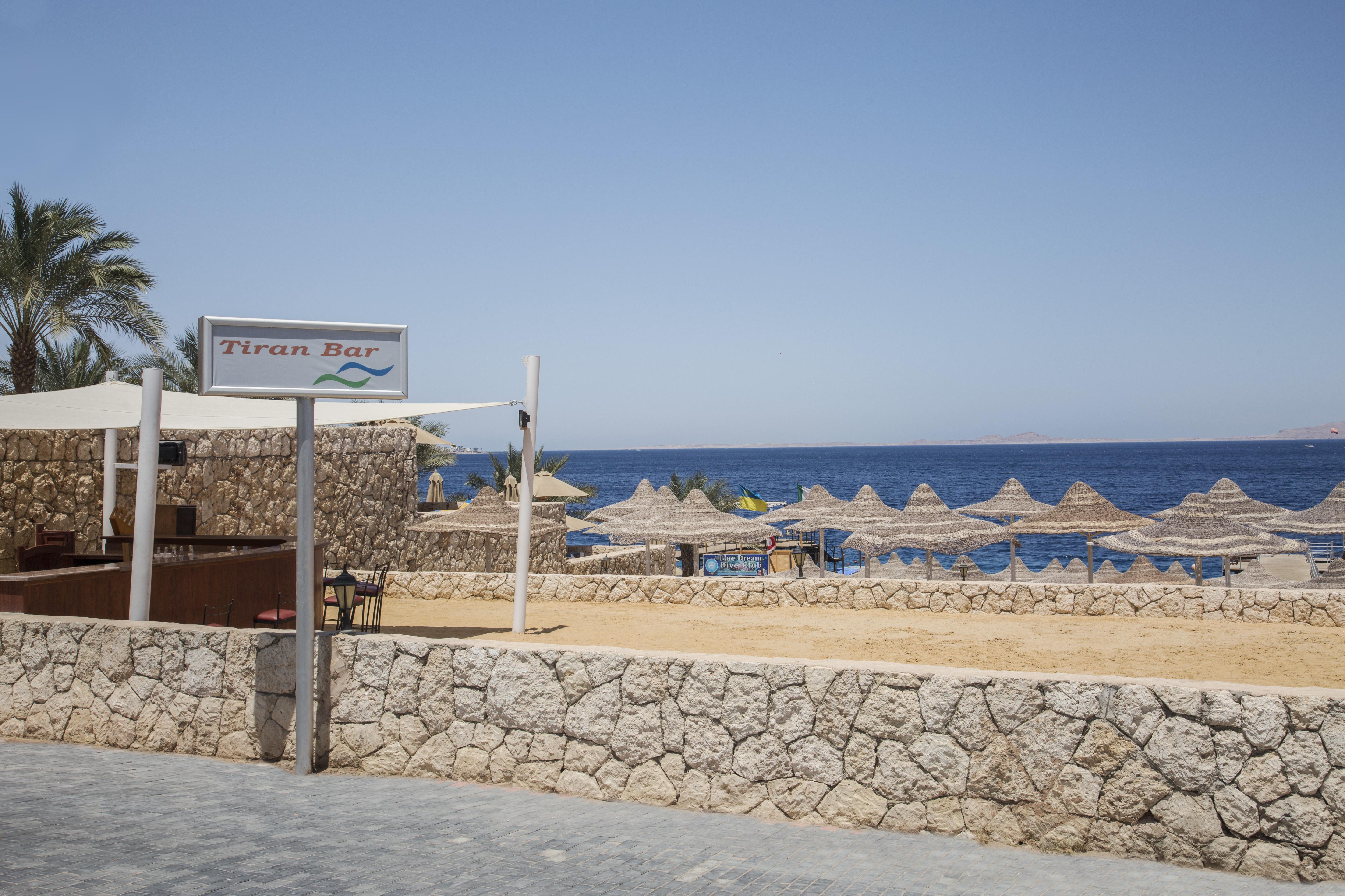Sultan Gardens Resort Sharm El Sheikh Kültér fotó The beach at the resort