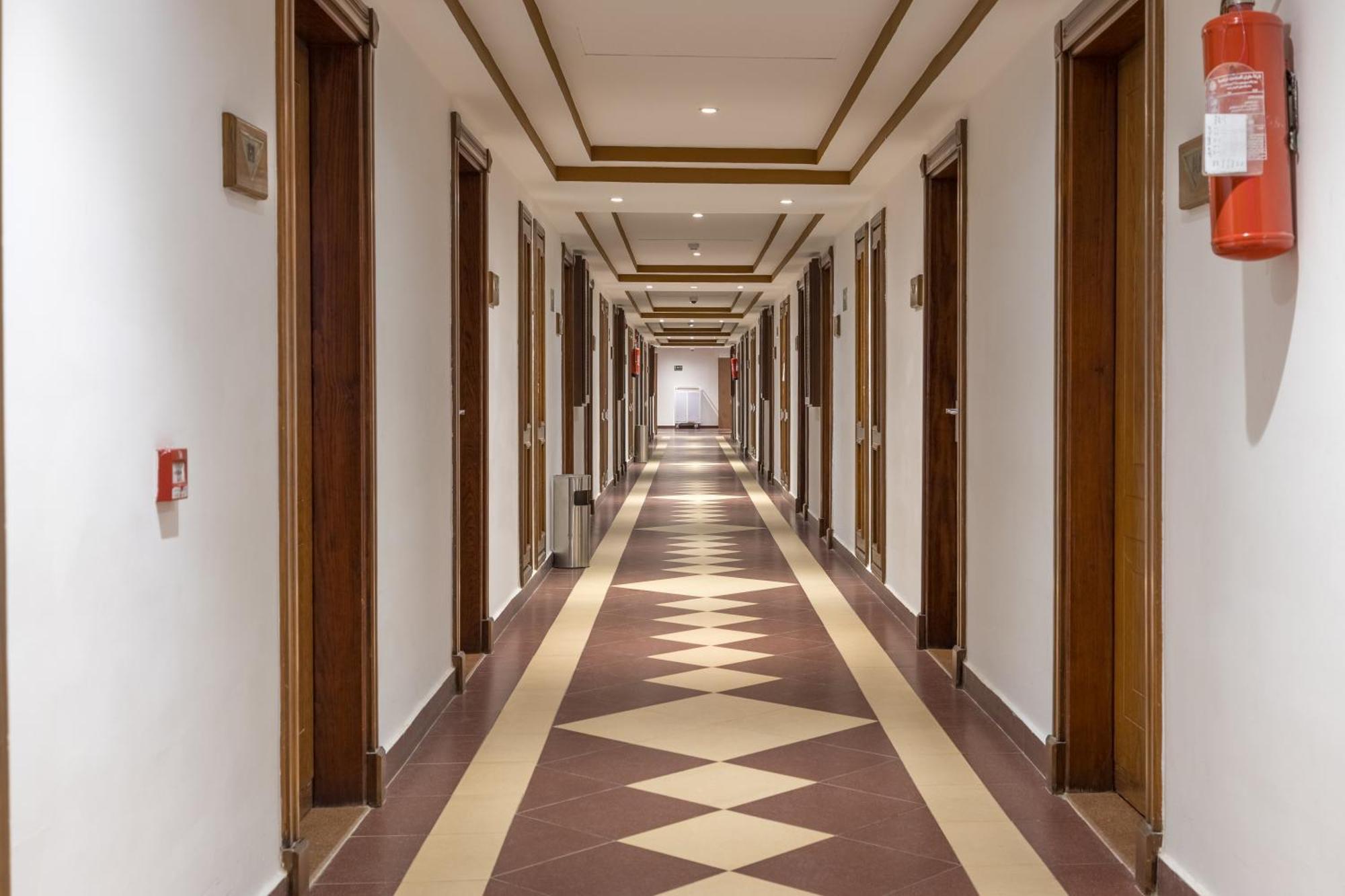 Sultan Gardens Resort Sharm El Sheikh Kültér fotó A corridor in a hotel
