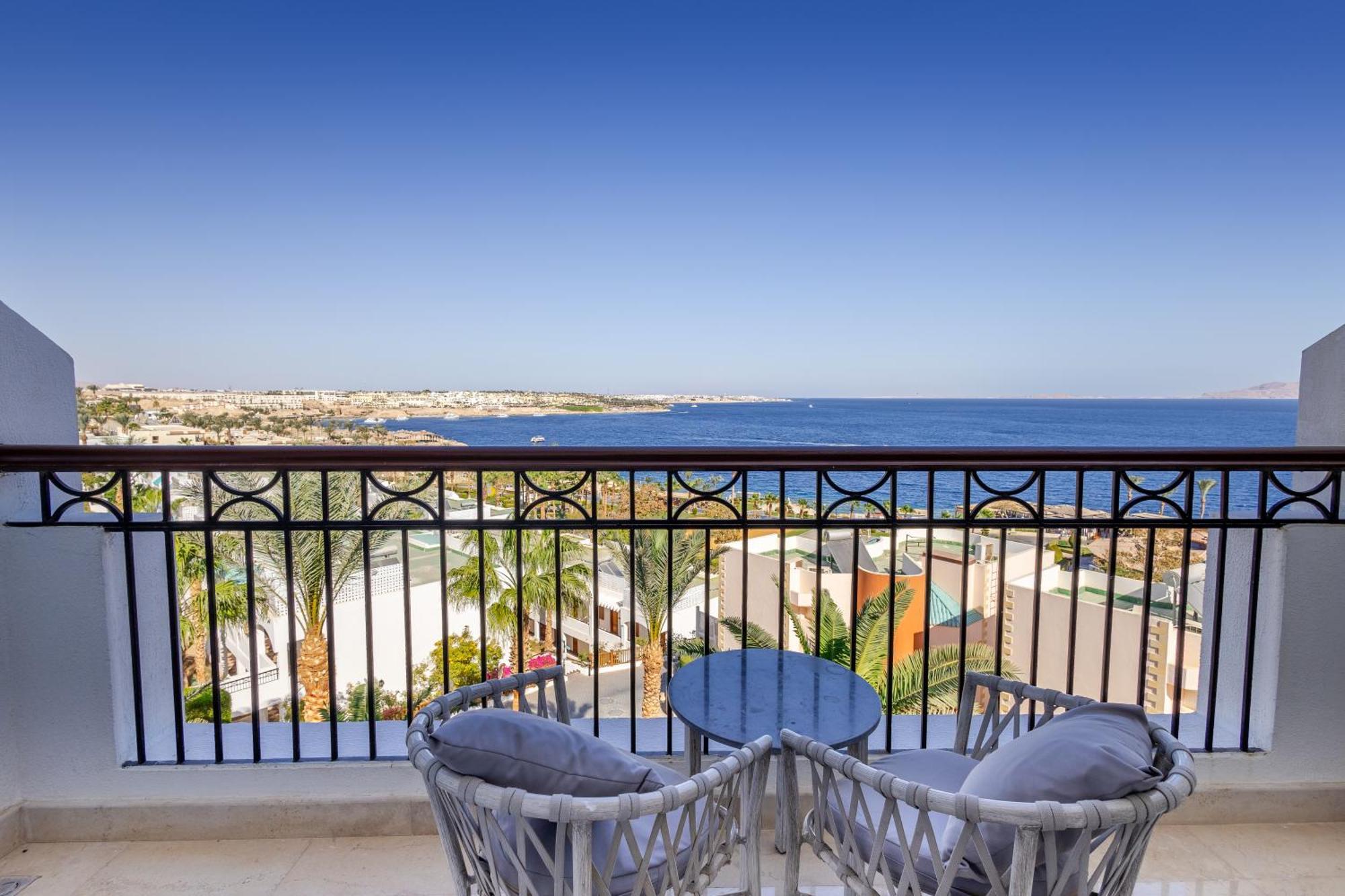 Sultan Gardens Resort Sharm El Sheikh Kültér fotó View from the balcony of a suite at the Grand Hotel