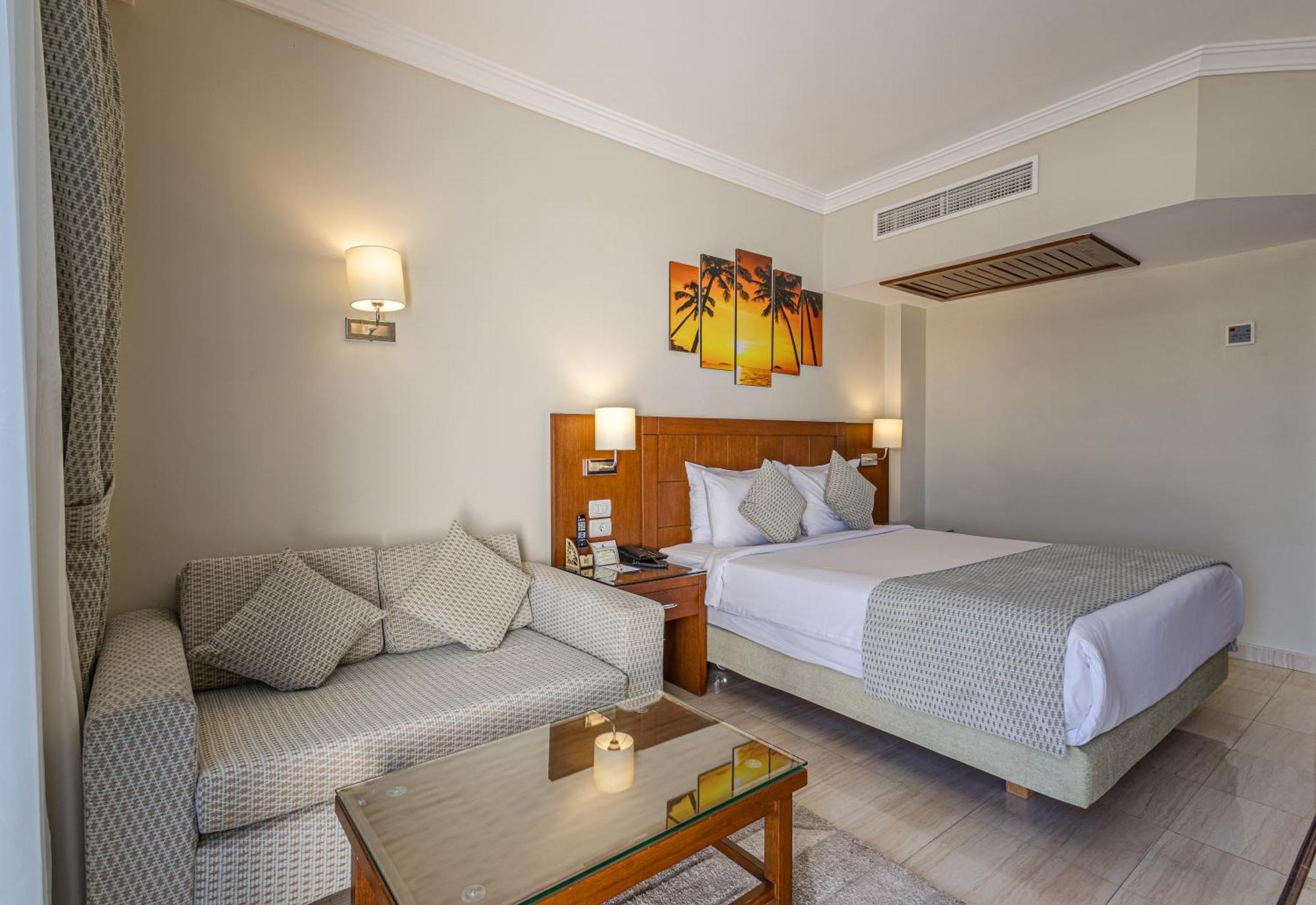 Sultan Gardens Resort Sharm El Sheikh Kültér fotó A room at the hotel